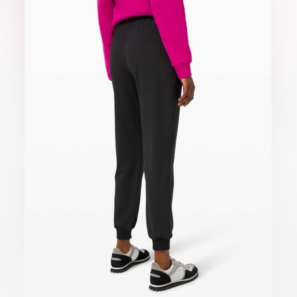 Lululemon Keep Moving Jogger Black sz 18 - Picture 1 of 11